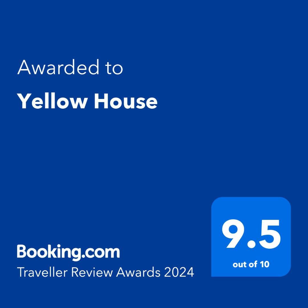 Yellow House Westport Bagian luar foto