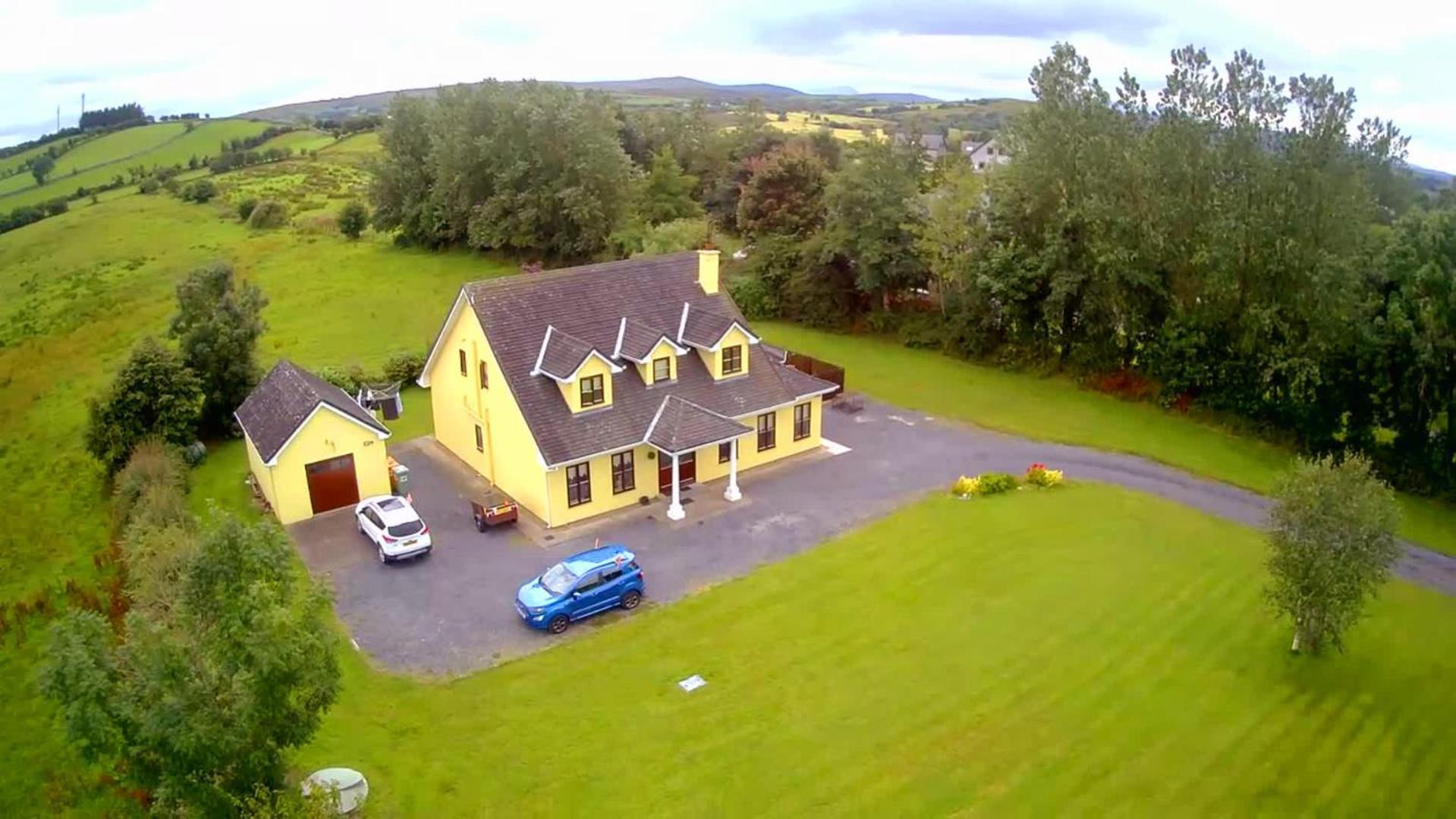 Yellow House Westport Bagian luar foto