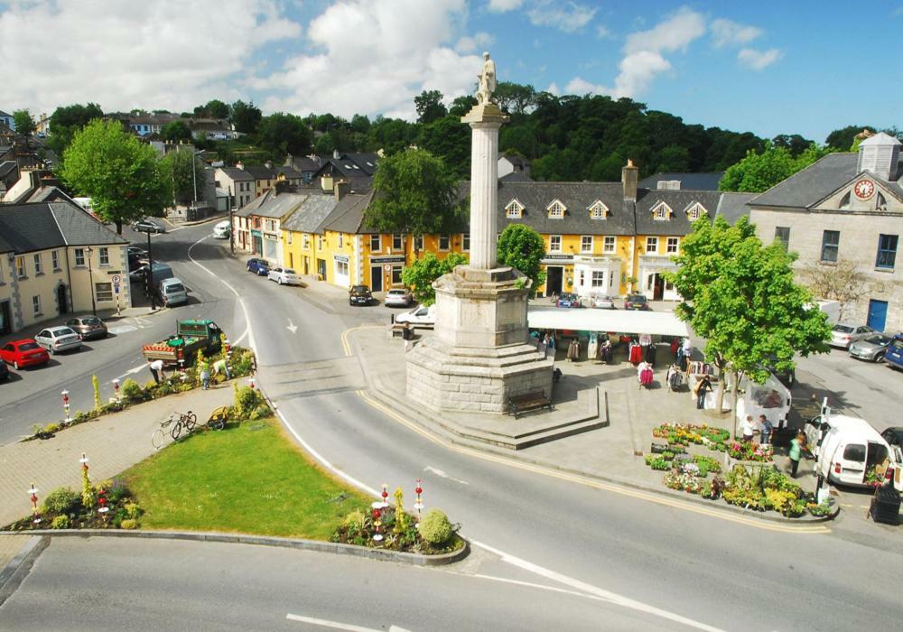 Yellow House Westport Bagian luar foto